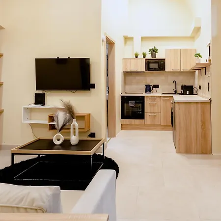 7th Heaven Apartment *